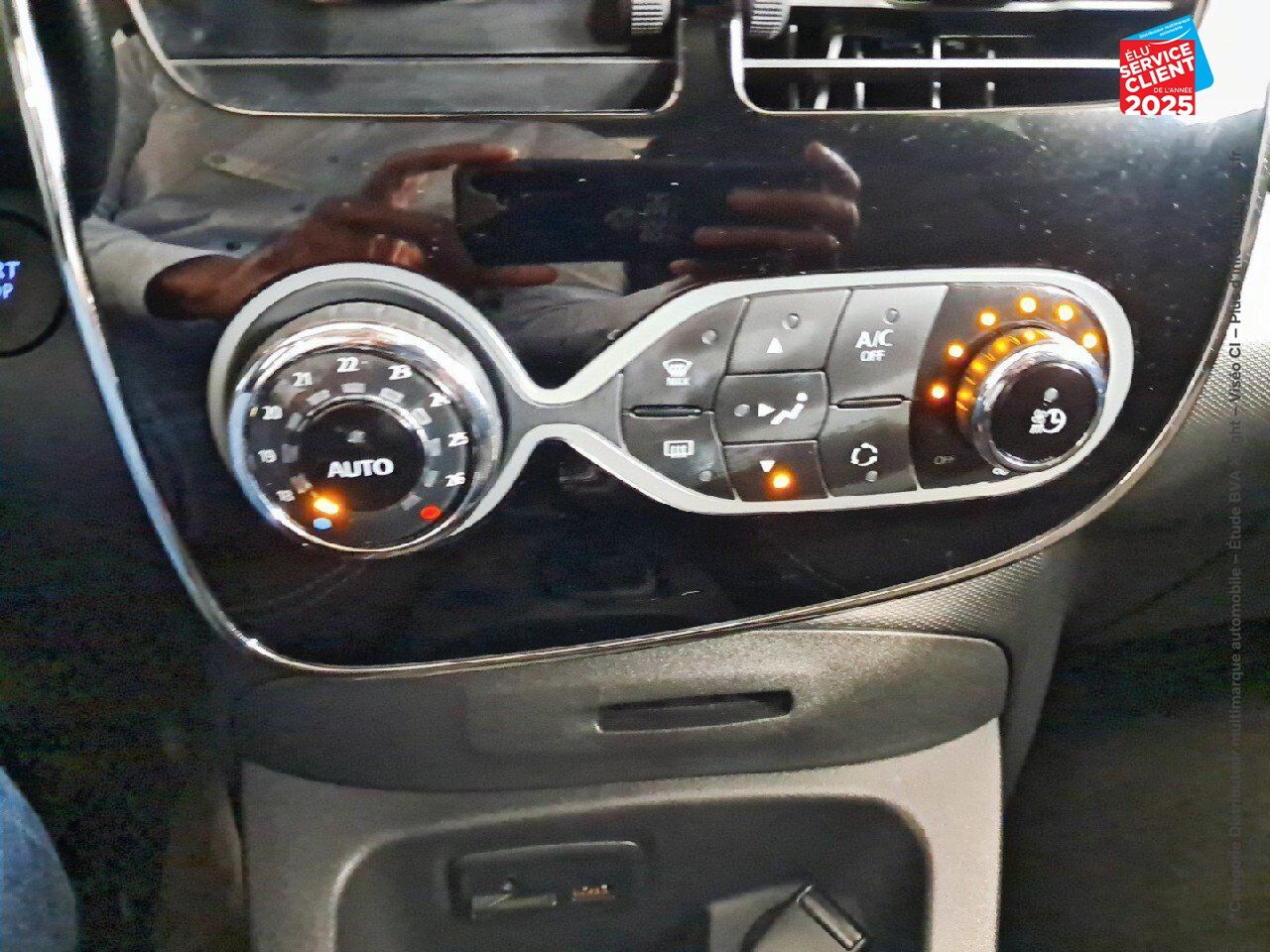 Véhicule d'occasion RENAULT ZOE INTENS R110 MY19 chez Renault Saint-Louis