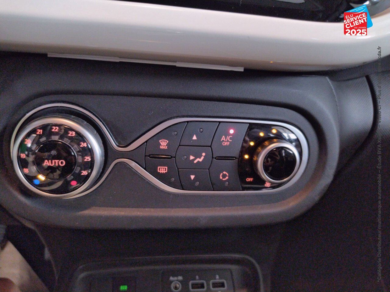 Véhicule d'occasion RENAULT TWINGO E-TECH ELECTRIC INTENS R80 ACHAT INTEGRAL - 21MY chez Toyota Bar le Duc