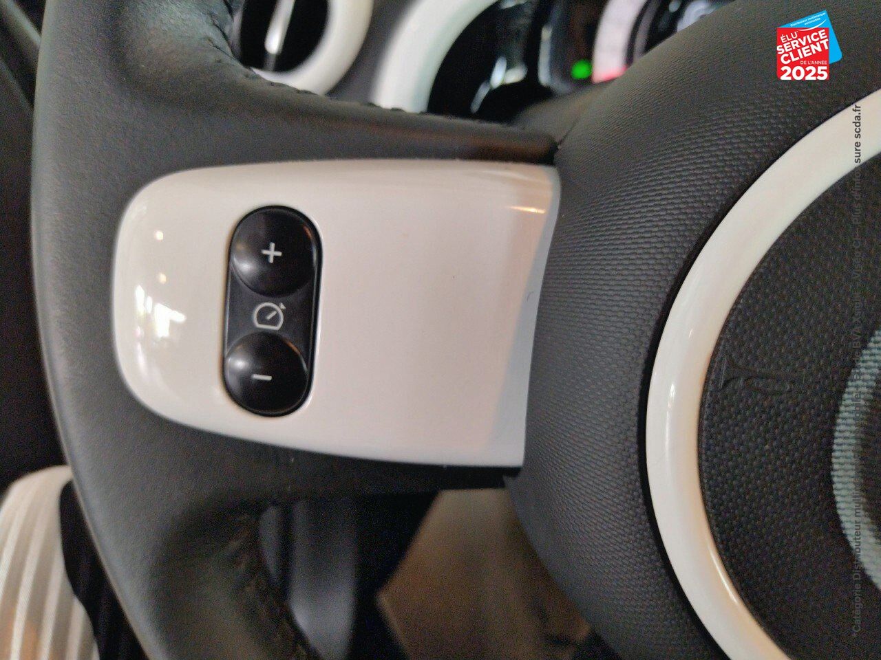 Véhicule d'occasion RENAULT TWINGO E-TECH ELECTRIC INTENS R80 ACHAT INTEGRAL - 21MY chez Toyota Bar le Duc