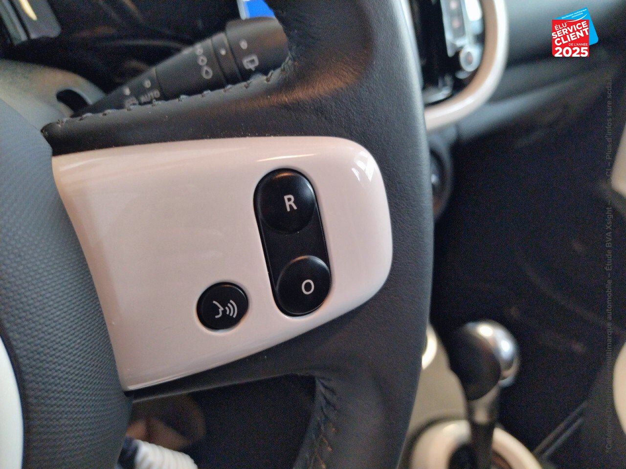 Véhicule d'occasion RENAULT TWINGO E-TECH ELECTRIC INTENS R80 ACHAT INTEGRAL - 21MY chez Toyota Bar le Duc
