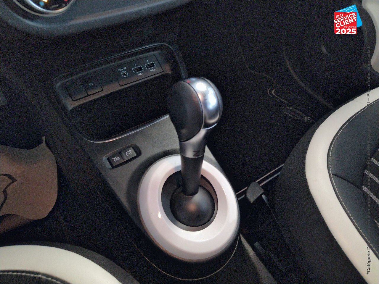 Véhicule d'occasion RENAULT TWINGO E-TECH ELECTRIC INTENS R80 ACHAT INTEGRAL - 21MY chez Toyota Bar le Duc