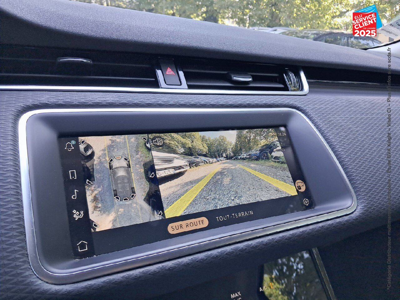 Véhicule d'occasion LAND-ROVER RANGE ROVER EVOQUE 2.0 P 200CH FLEX FUEL AWD BVA chez HESS Automobile