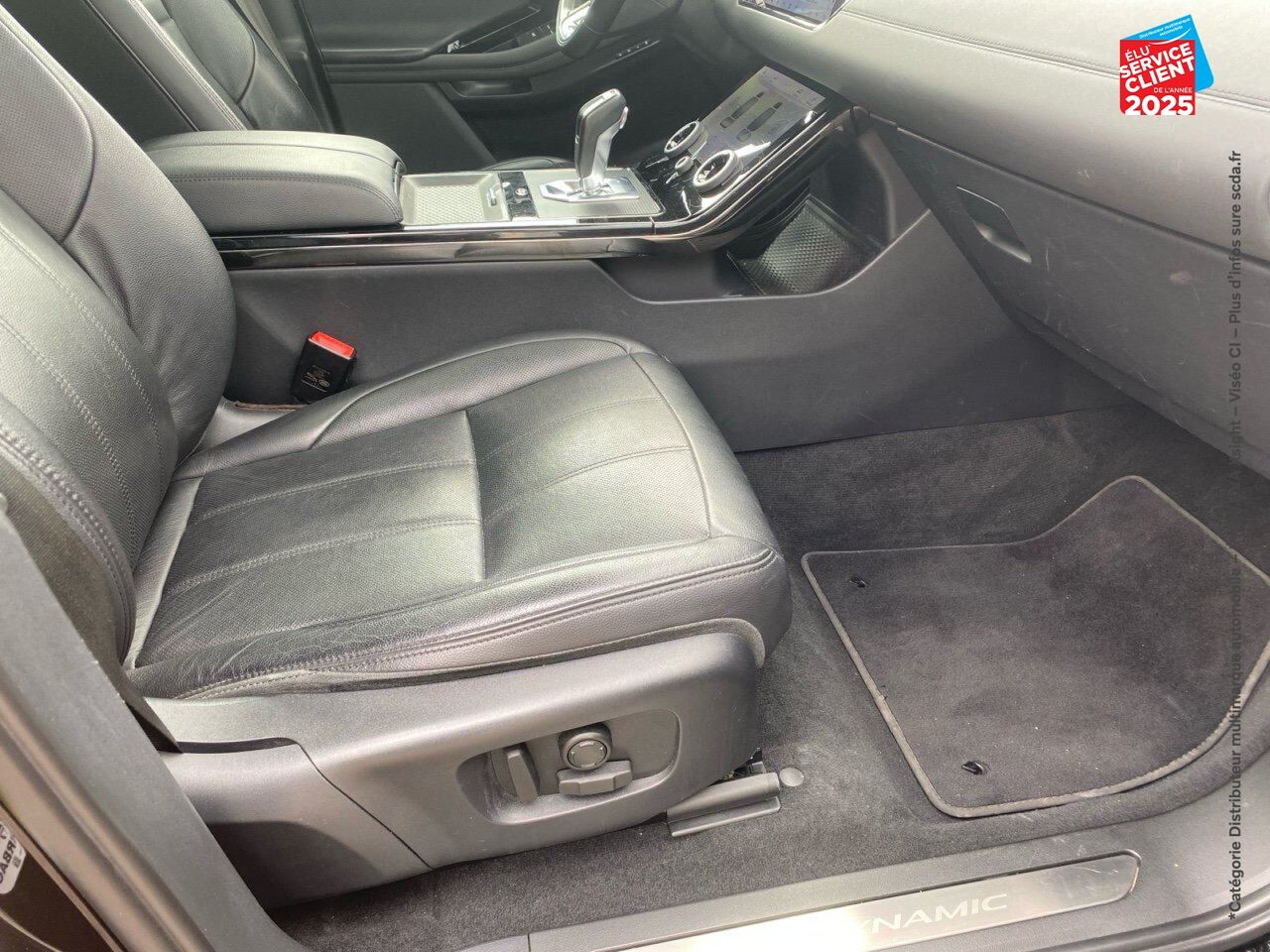 Véhicule d'occasion LAND-ROVER RANGE ROVER EVOQUE 2.0 D 180CH R-DYNAMIC AWD BVA chez HESS Automobile