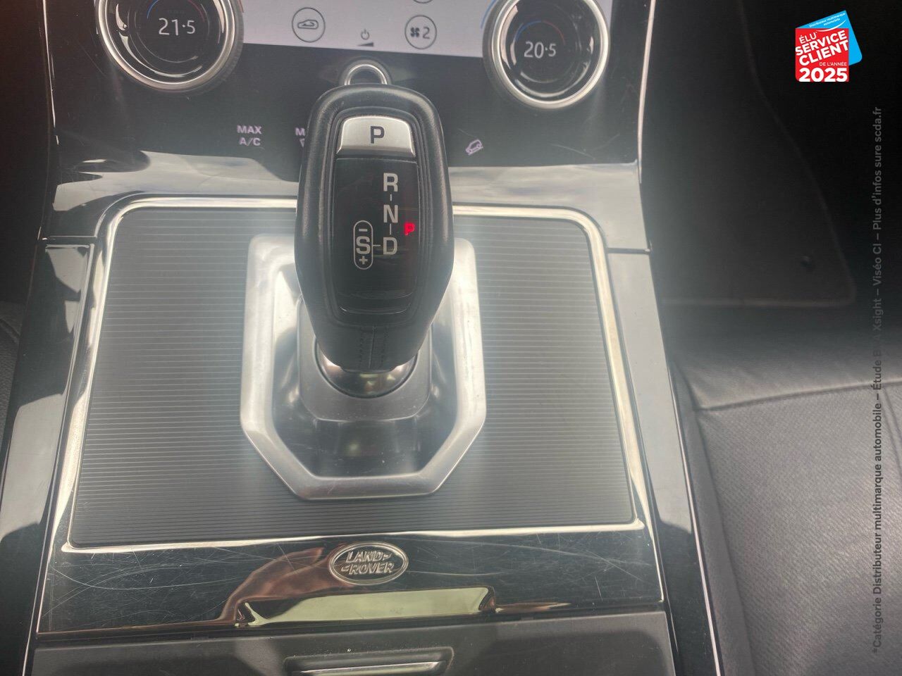 Véhicule d'occasion LAND-ROVER RANGE ROVER EVOQUE 2.0 D 180CH R-DYNAMIC AWD BVA chez HESS Automobile