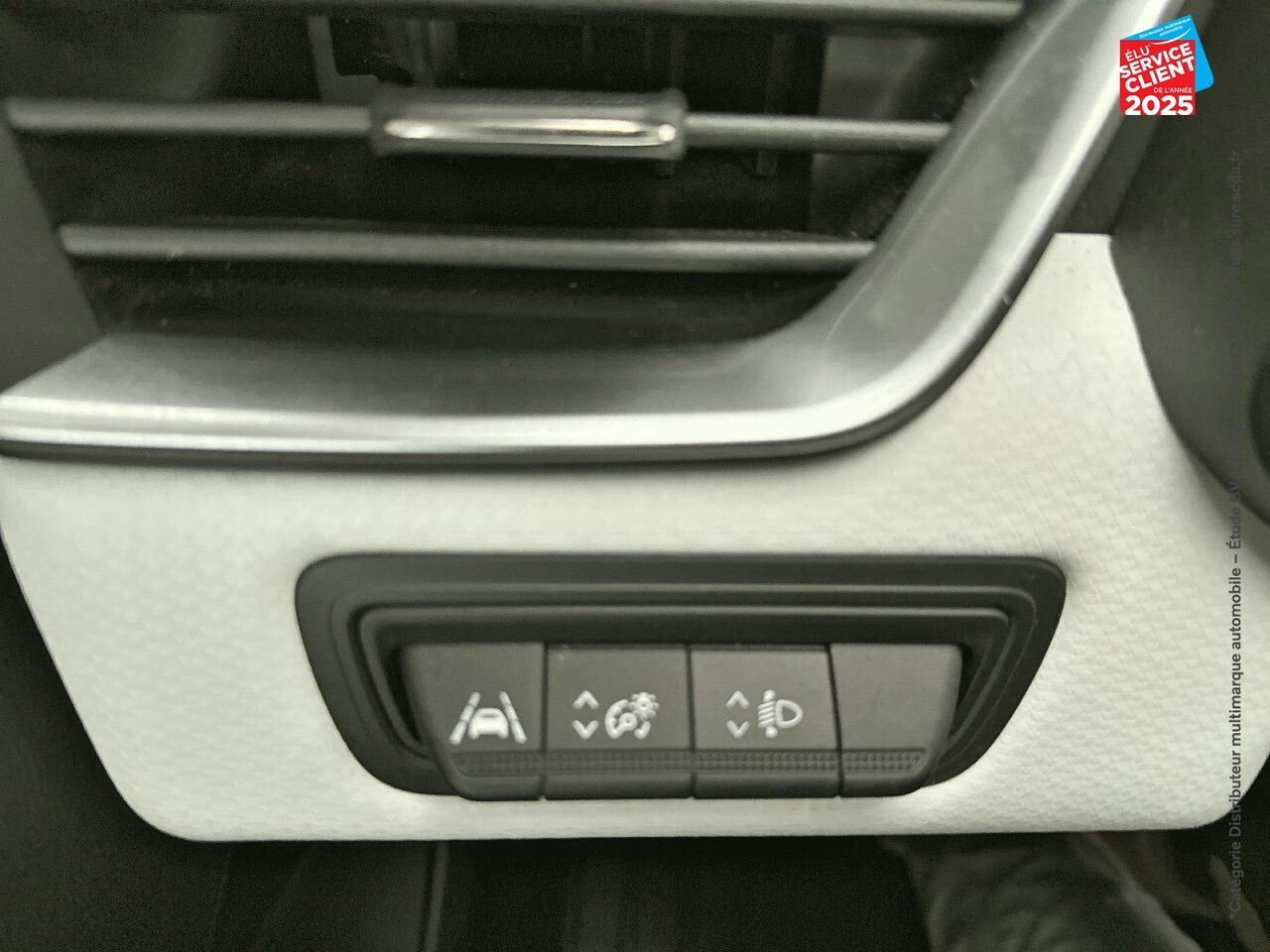 Véhicule d'occasion RENAULT CLIO 1.0 TCE 90CH TECHNO chez Renault Colmar