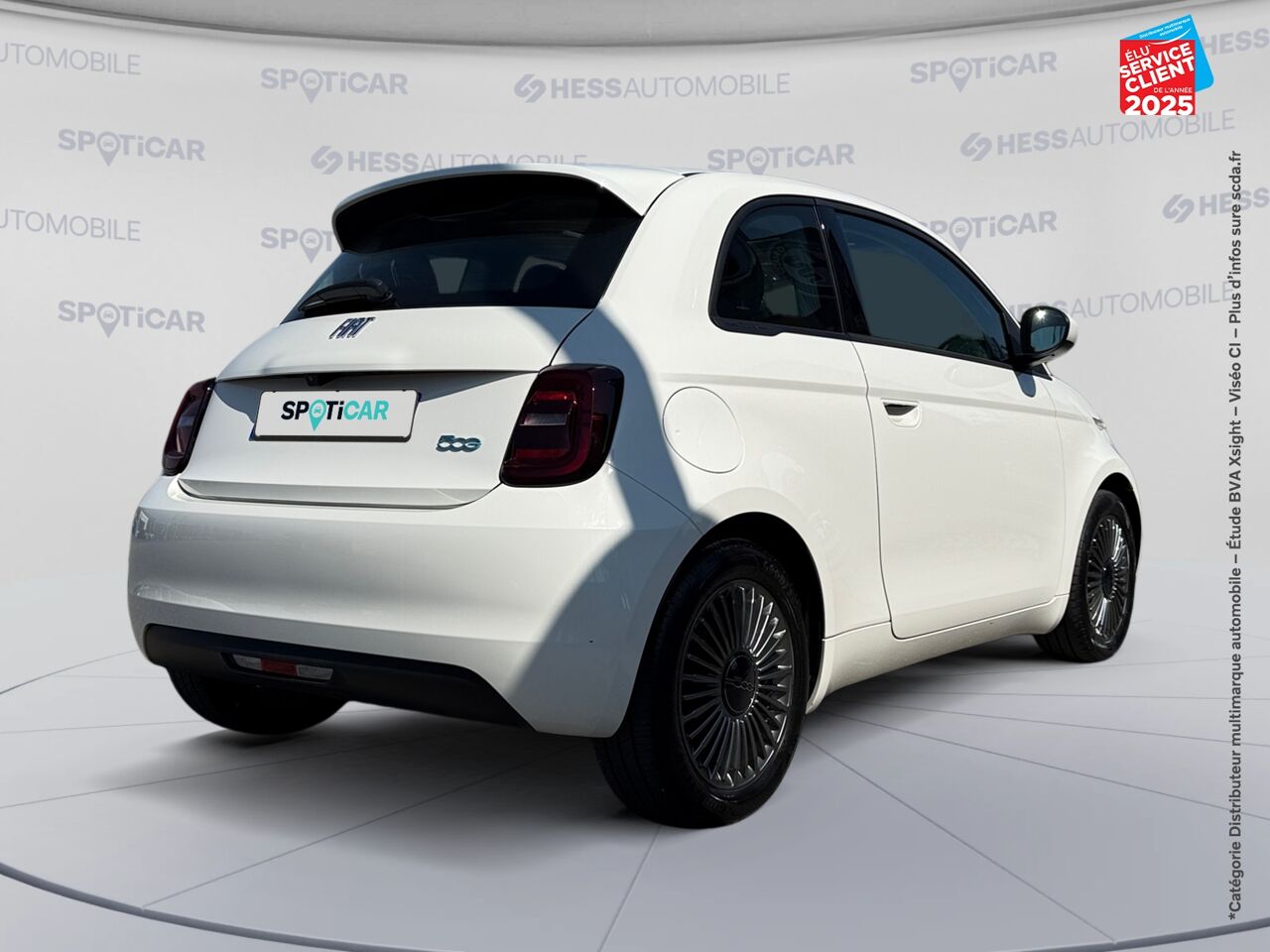 Véhicule d'occasion FIAT 500 E 118CH ICONE TPANO GPS CAMERA chez HESS Automobile