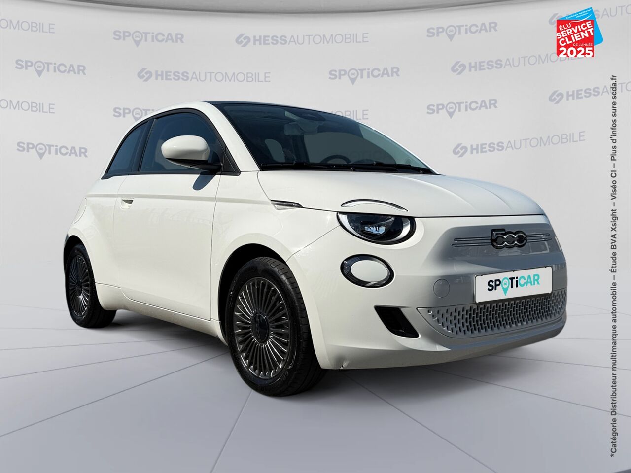 Véhicule d'occasion FIAT 500 E 118CH ICONE TPANO GPS CAMERA chez HESS Automobile