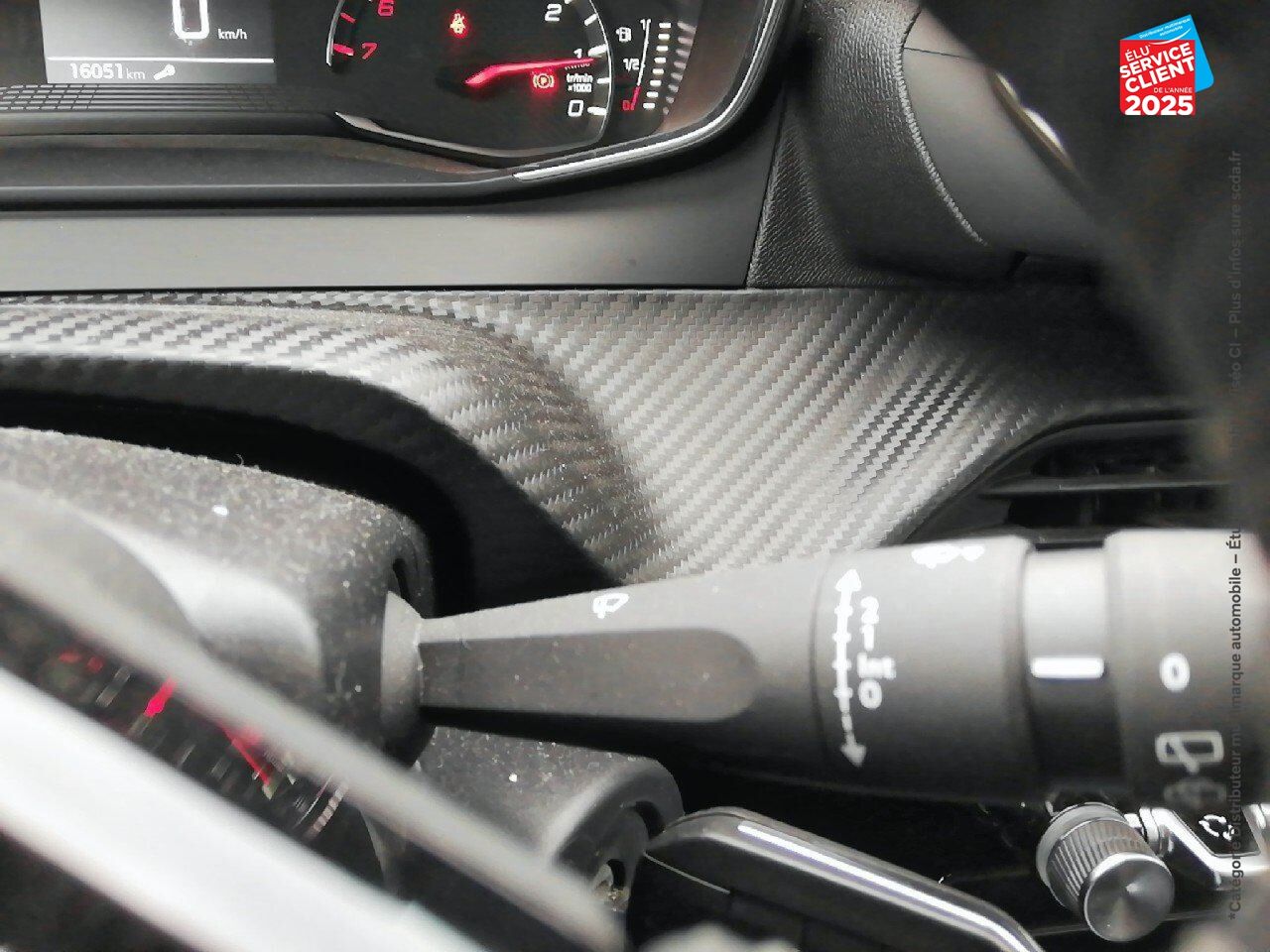 Véhicule d'occasion PEUGEOT 208 1.2 PURETECH 75CH SS STYLE chez Renault Colmar
