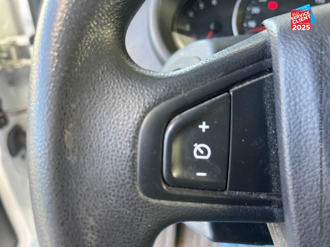 Véhicule d'occasion RENAULT KANGOO EXPRESS 1.5 BLUE DCI 80CH GRAND CONFORT chez Toyota Verdun