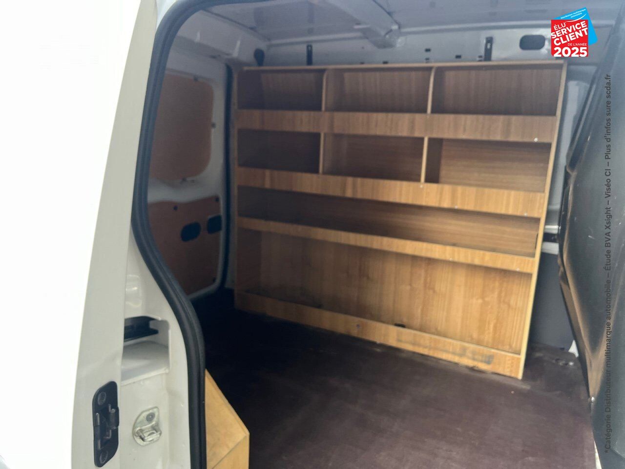 Véhicule d'occasion RENAULT KANGOO EXPRESS 1.5 BLUE DCI 80CH GRAND CONFORT chez Toyota Verdun