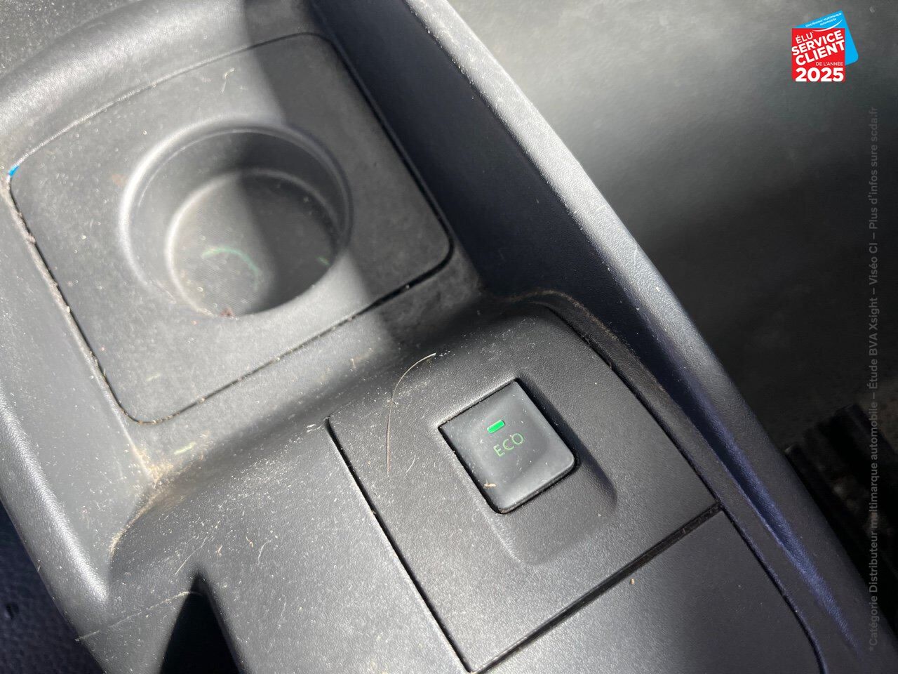 Véhicule d'occasion RENAULT KANGOO EXPRESS 1.5 BLUE DCI 80CH GRAND CONFORT chez Toyota Verdun