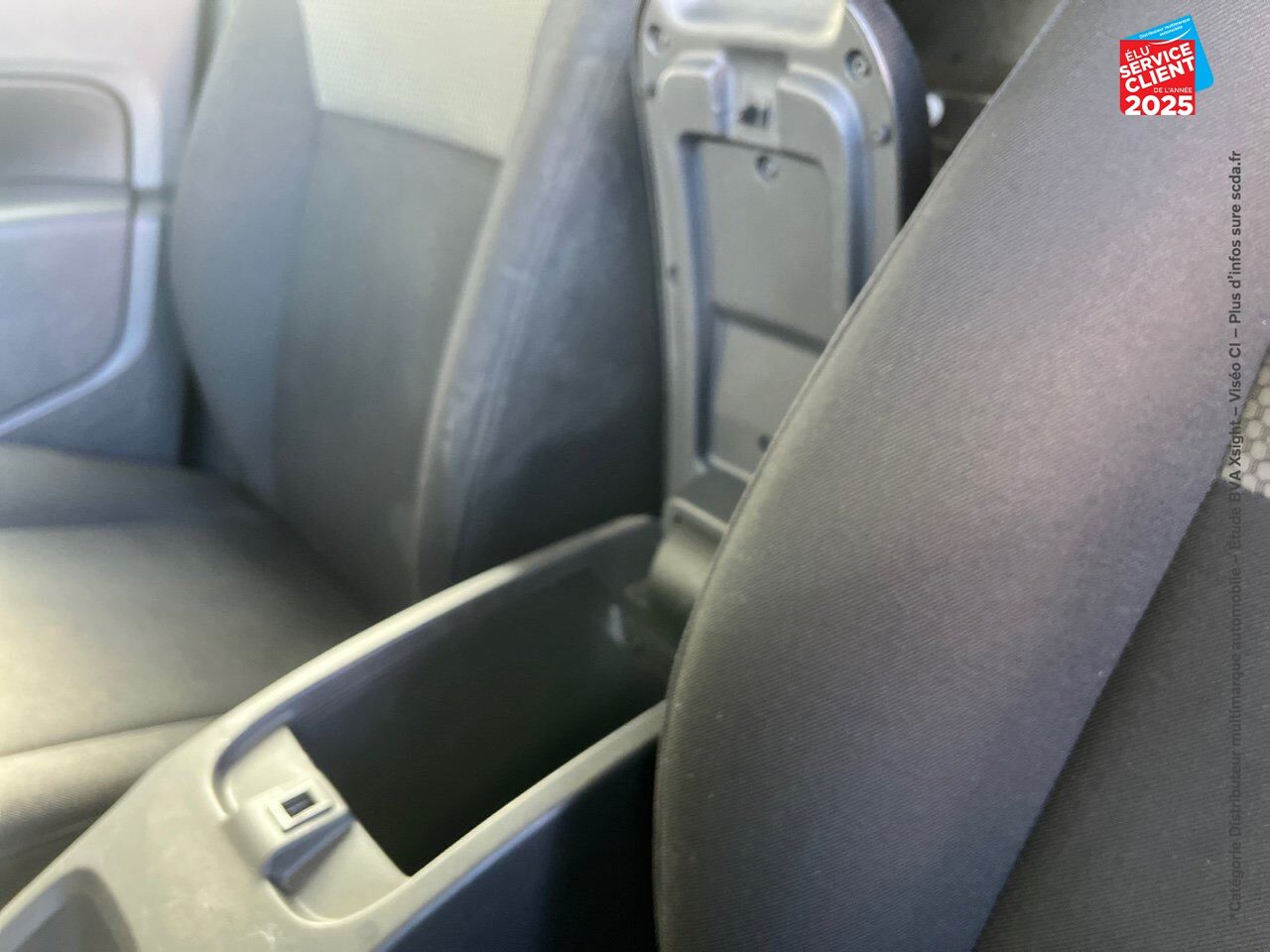 Véhicule d'occasion RENAULT KANGOO EXPRESS 1.5 BLUE DCI 80CH GRAND CONFORT chez Toyota Verdun