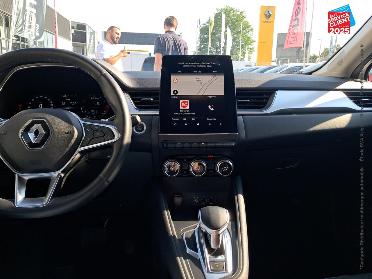 Véhicule d'occasion RENAULT CAPTUR 1.3 TCE MILD HYBRID 160CH TECHNO EDC chez Renault Saint-Louis
