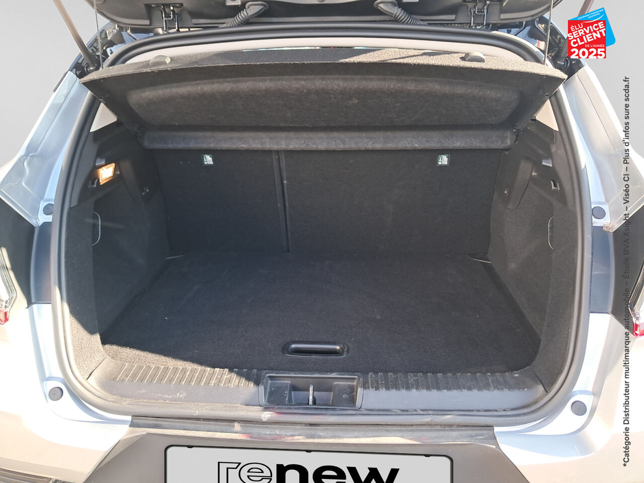 Véhicule d'occasion RENAULT CAPTUR 1.3 TCE MILD HYBRID 160CH TECHNO EDC chez Renault Saint-Louis