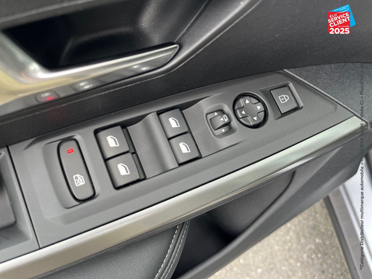 Véhicule d'occasion PEUGEOT 3008 ELECTRIQUE 210CH BATTERIE 73 KWH ALLURE chez Renault Colmar