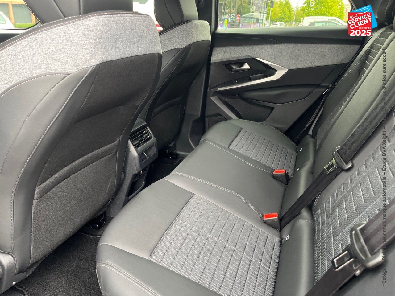 Véhicule d'occasion PEUGEOT 3008 ELECTRIQUE 210CH BATTERIE 73 KWH ALLURE chez Renault Colmar