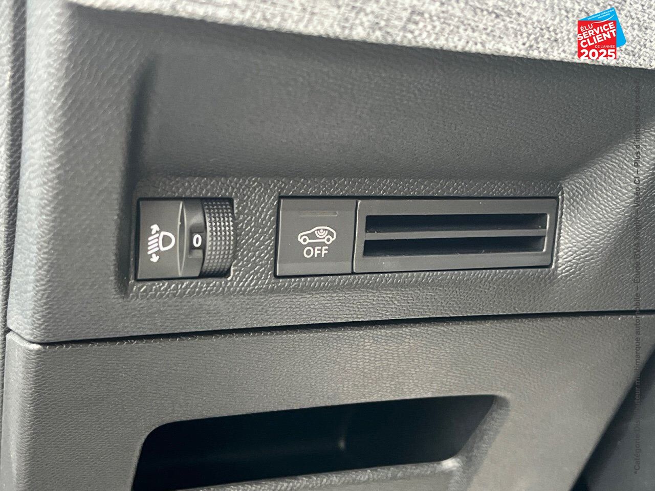 Véhicule d'occasion PEUGEOT 3008 ELECTRIQUE 210CH BATTERIE 73 KWH ALLURE chez Renault Colmar