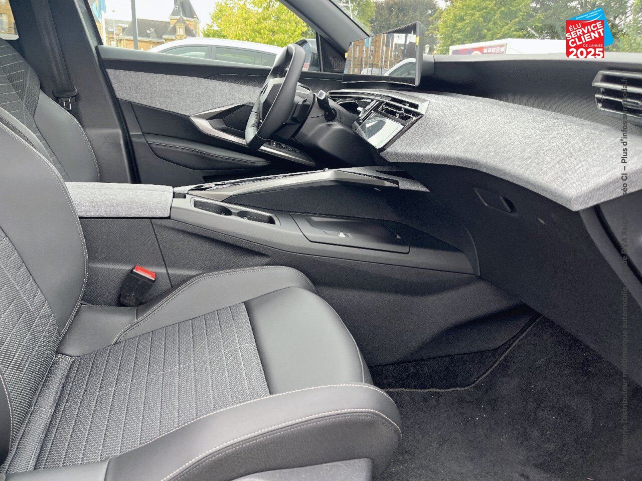 Véhicule d'occasion PEUGEOT 3008 ELECTRIQUE 210CH BATTERIE 73 KWH ALLURE chez Renault Colmar