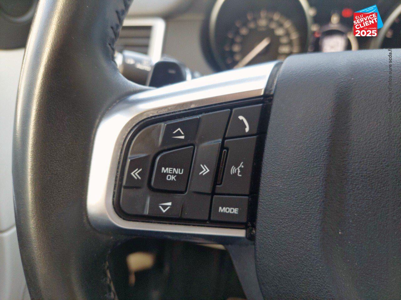 Véhicule d'occasion LAND-ROVER DISCOVERY SPORT 2.0 TD4 180CH HSE AWD BVA MARK III chez Renault Sélestat