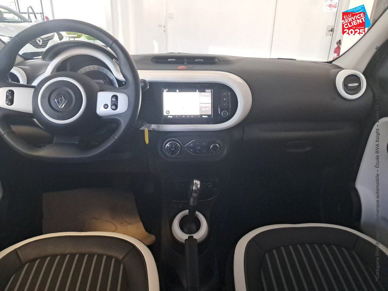 Véhicule d'occasion RENAULT TWINGO E-TECH ELECTRIC INTENS R80 ACHAT INTEGRAL - 21 chez Renault Belfort