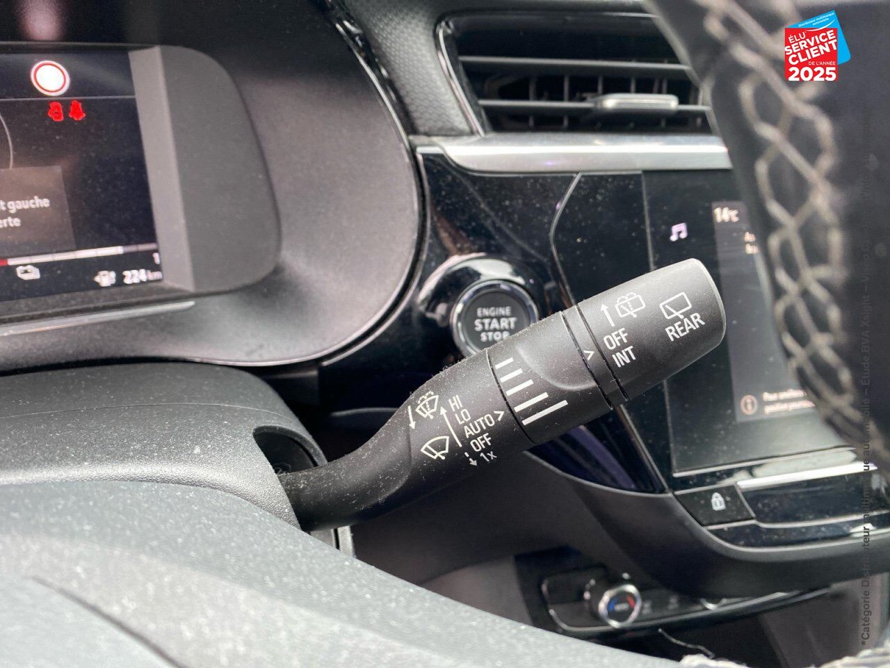 Véhicule d'occasion OPEL CORSA CORSA-E 136CH ELEGANCE chez Opel Besançon