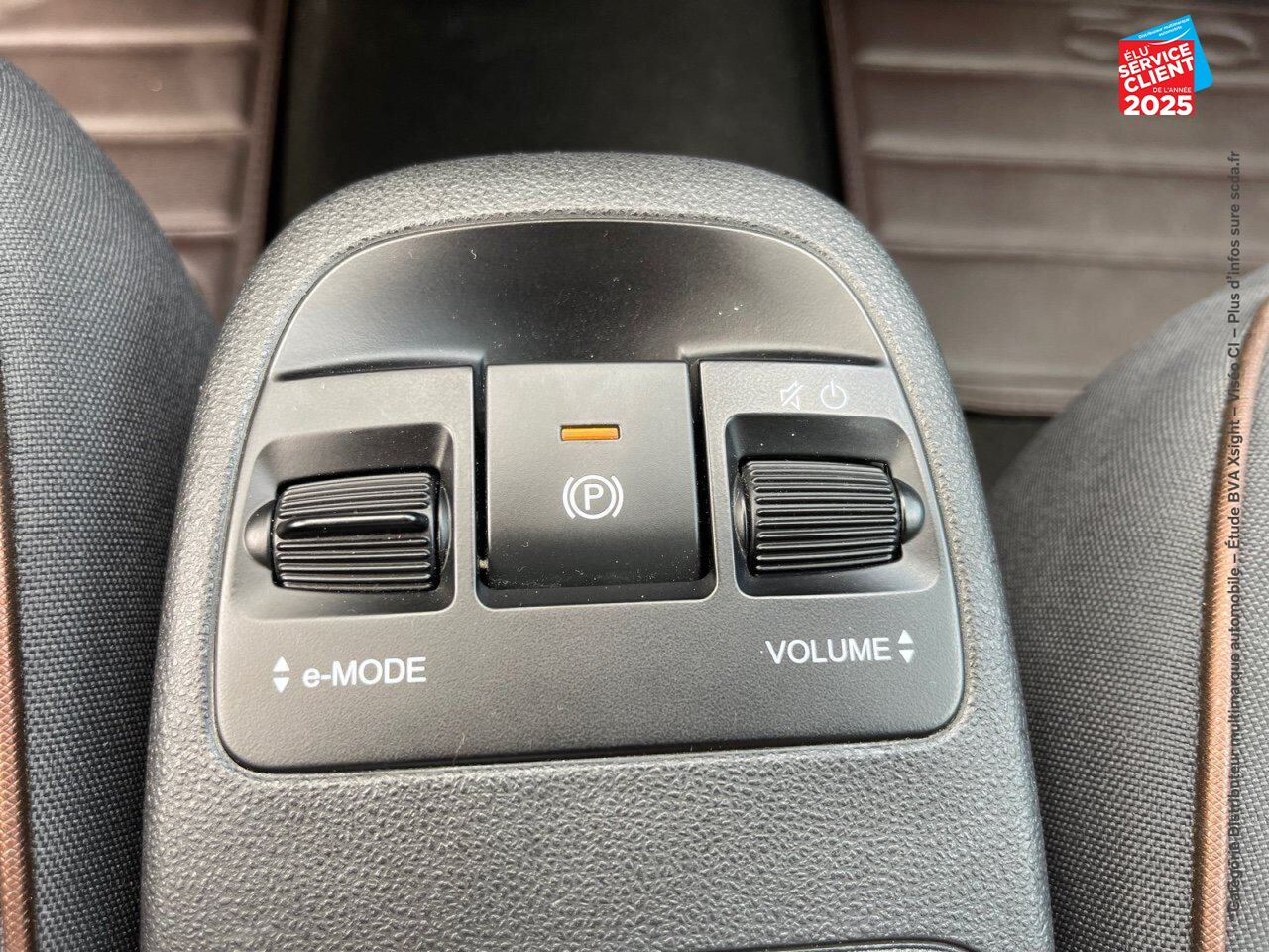 Véhicule d'occasion FIAT 500 E 118CH ICONE chez HESS Automobile