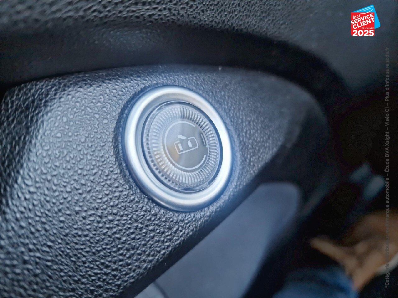 Véhicule d'occasion FIAT 500 3+1 E 118CH ICONE chez Renault Saint-Louis