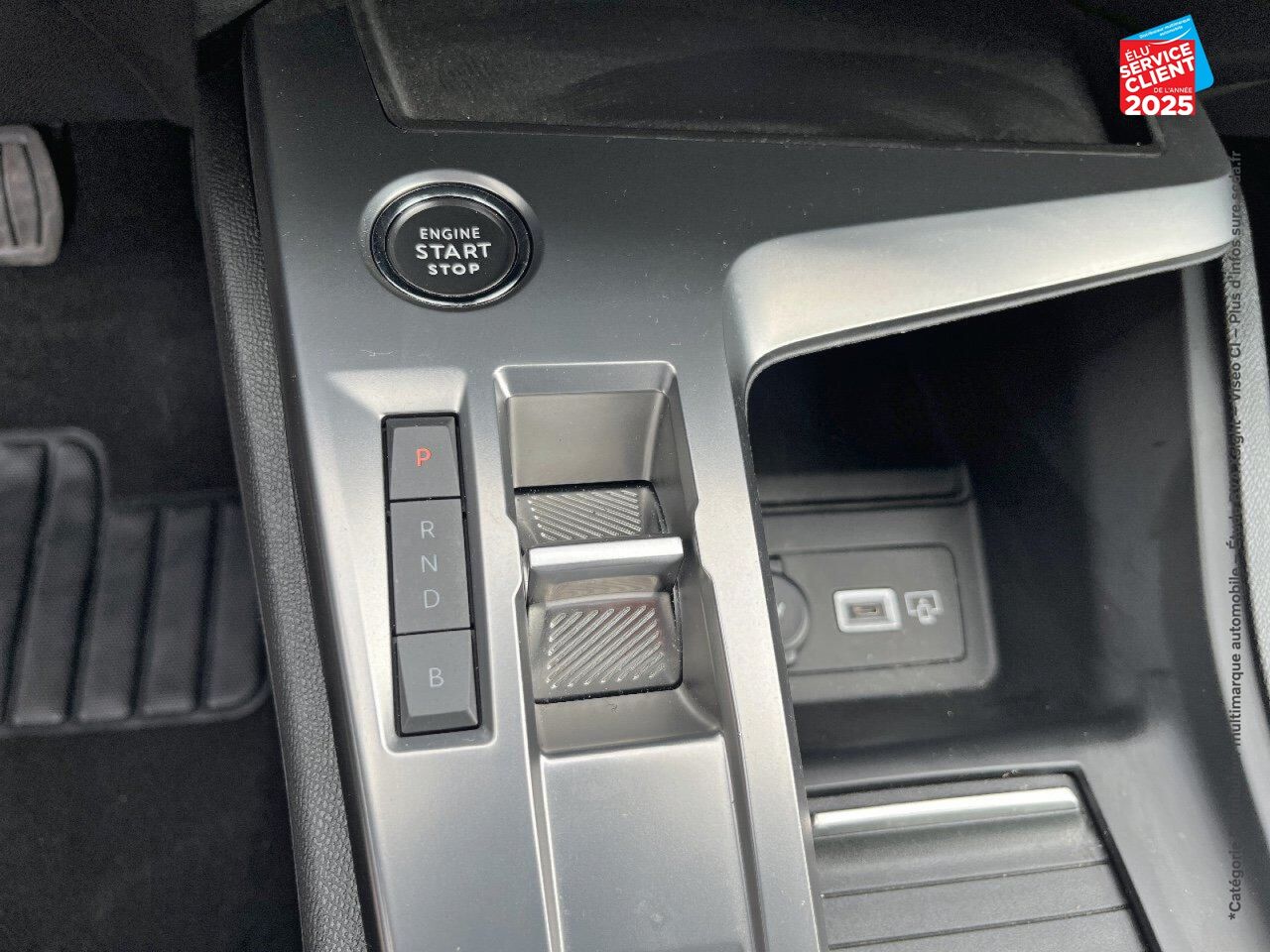 Véhicule d'occasion PEUGEOT 308 PHEV 180CH ACTIVE PACK E-EAT8 chez Peugeot Sedan