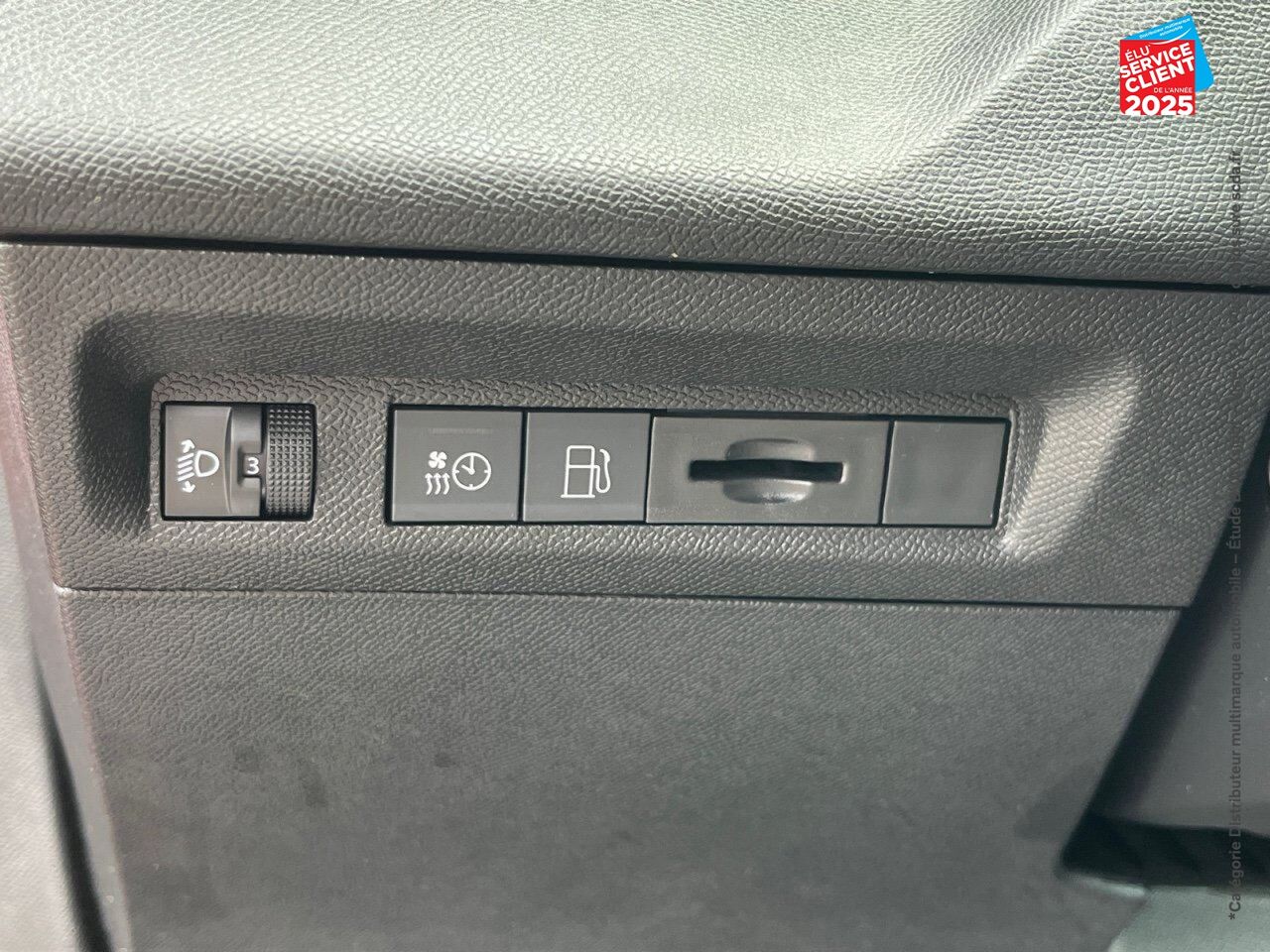 Véhicule d'occasion PEUGEOT 308 PHEV 180CH ACTIVE PACK E-EAT8 chez Peugeot Sedan