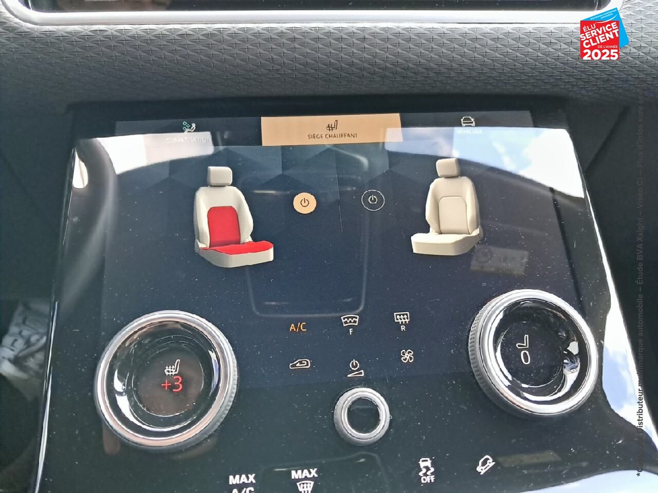 Véhicule d'occasion LAND-ROVER RANGE ROVER VELAR 2.0 P400E 404CH PHEV S AWD BVA AM23 chez Land Rover Strasbourg
