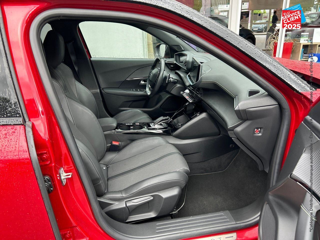 Véhicule d'occasion PEUGEOT 2008 1.2 PURETECH 130CH SS GT EAT8 chez Peugeot Charleville