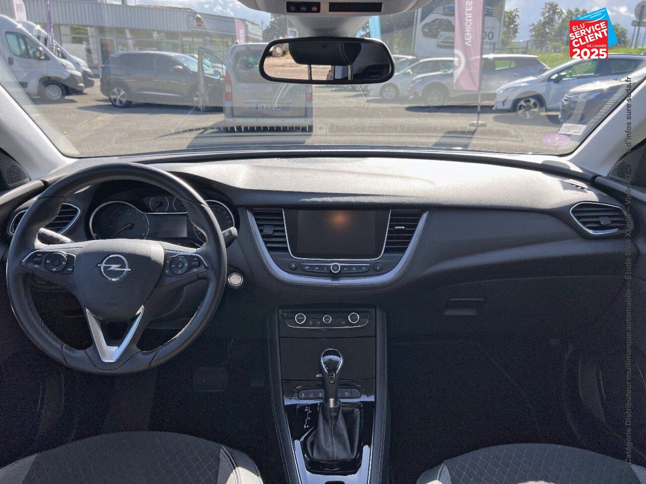 Véhicule d'occasion OPEL GRANDLAND X 1.2 TURBO 130CH BUSINESS EDITION BVA chez Hyundai Epernay