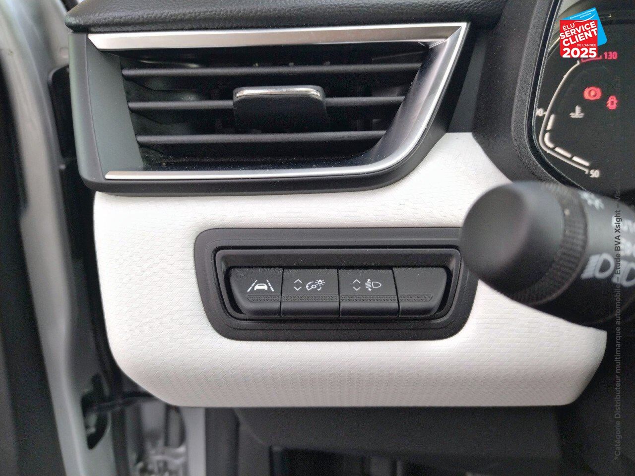 Véhicule d'occasion RENAULT CLIO 1.0 TCE 90CH TECHNO chez Renault Sélestat