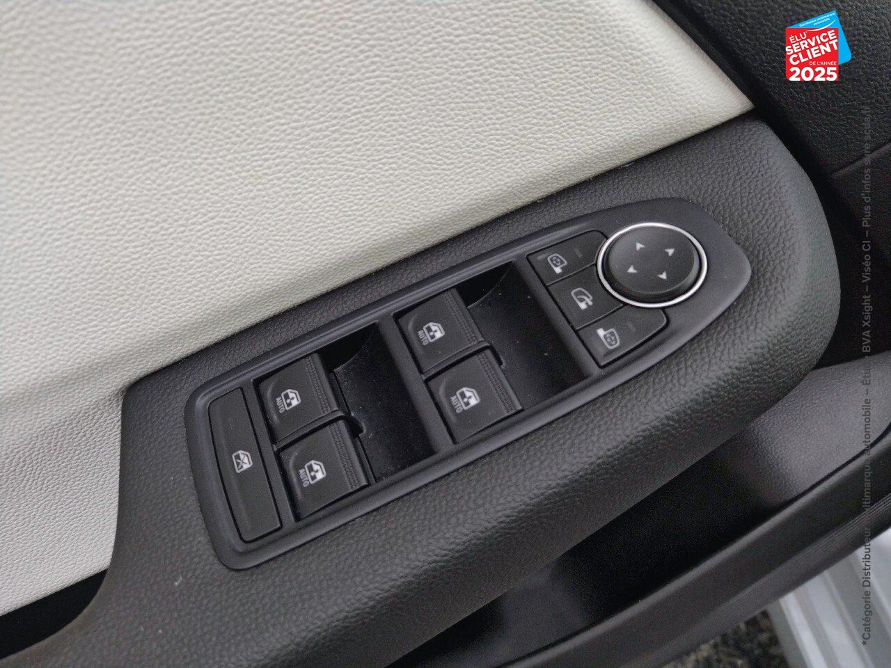 Véhicule d'occasion RENAULT CLIO 1.0 TCE 90CH TECHNO chez Renault Sélestat