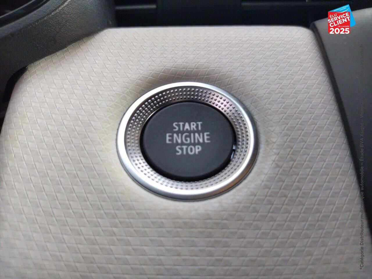 Véhicule d'occasion RENAULT CLIO 1.0 TCE 90CH TECHNO chez Renault Sélestat