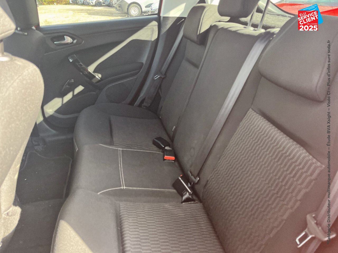 Véhicule d'occasion PEUGEOT 208 1.2 PURETECH 82CH STYLE 5P chez Hyundai Epernay