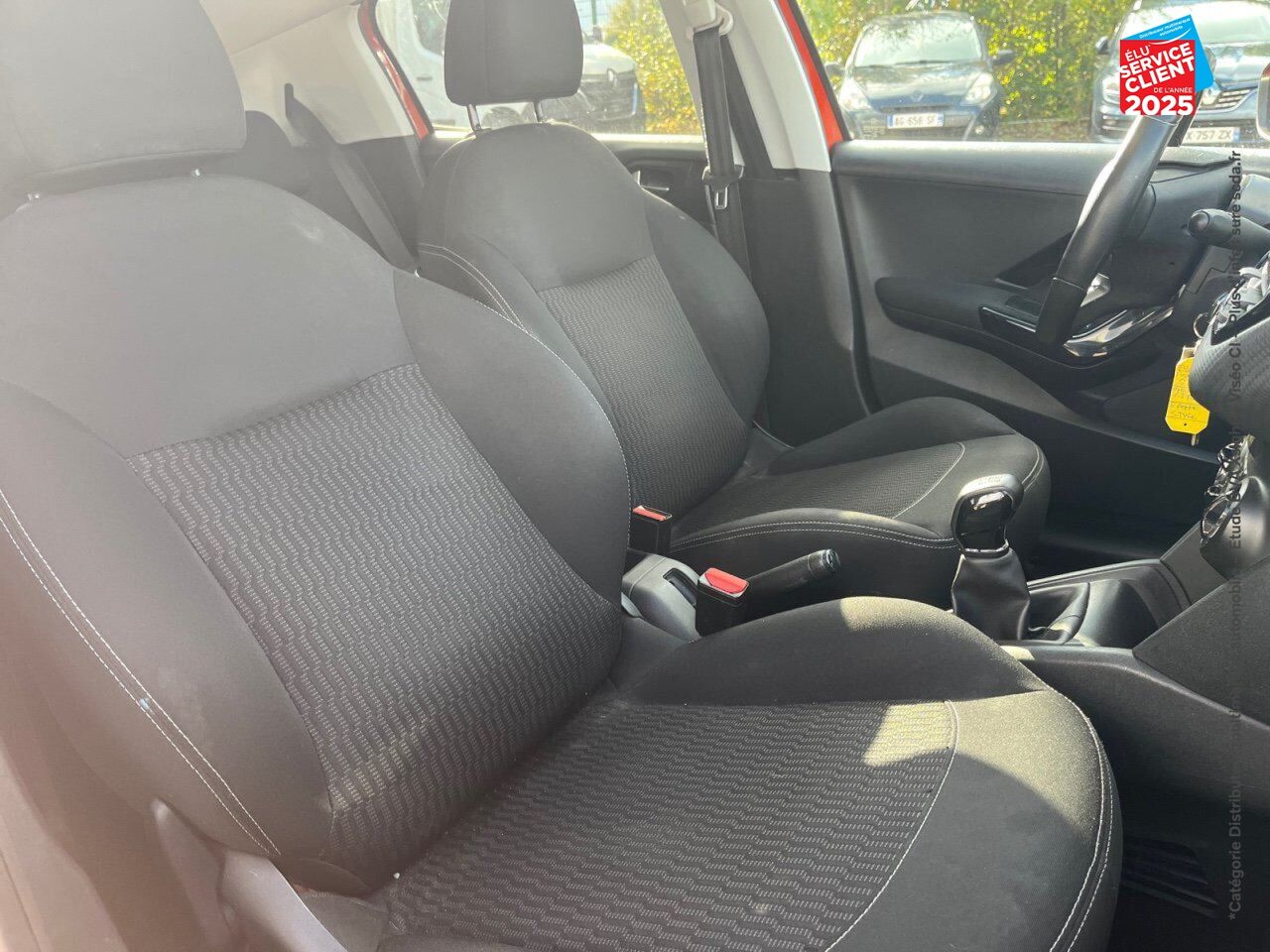Véhicule d'occasion PEUGEOT 208 1.2 PURETECH 82CH STYLE 5P chez Hyundai Epernay
