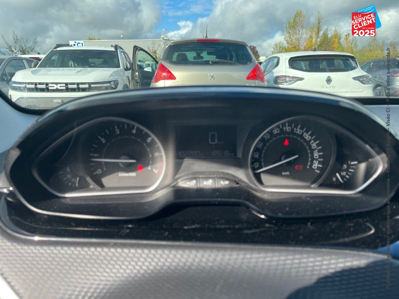 Véhicule d'occasion PEUGEOT 208 1.2 PURETECH 82CH STYLE 5P chez Hyundai Epernay