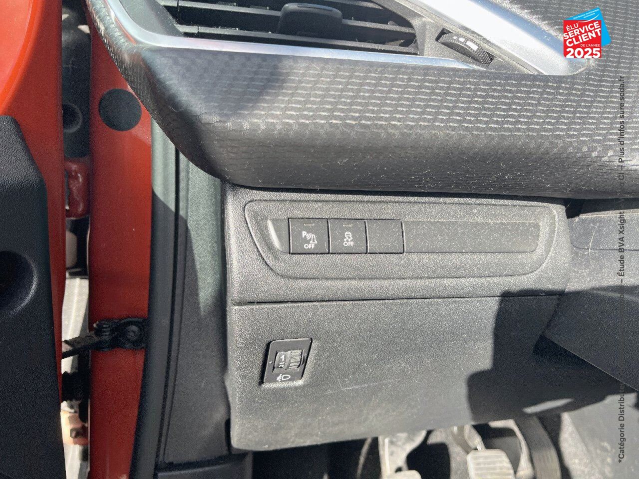 Véhicule d'occasion PEUGEOT 208 1.2 PURETECH 82CH STYLE 5P chez Hyundai Epernay