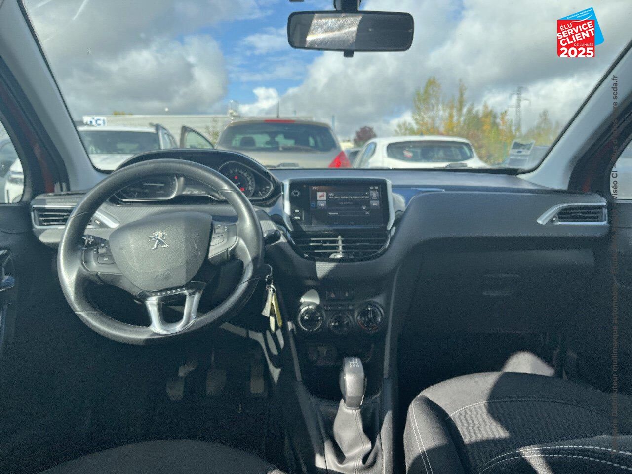 Véhicule d'occasion PEUGEOT 208 1.2 PURETECH 82CH STYLE 5P chez Hyundai Epernay