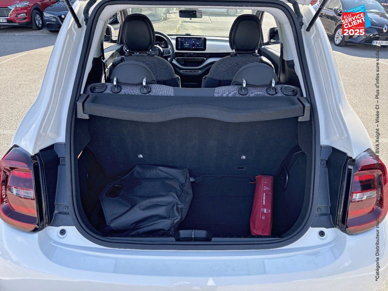 Véhicule d'occasion FIAT 500 E 118CH ICONE chez Fiat Besançon