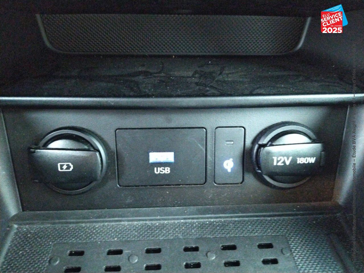 Véhicule d'occasion HYUNDAI KONA 1.6 CRDI 136CH HYBRID 48V EXECUTIVE DCT-7 chez Renault Saint-Louis
