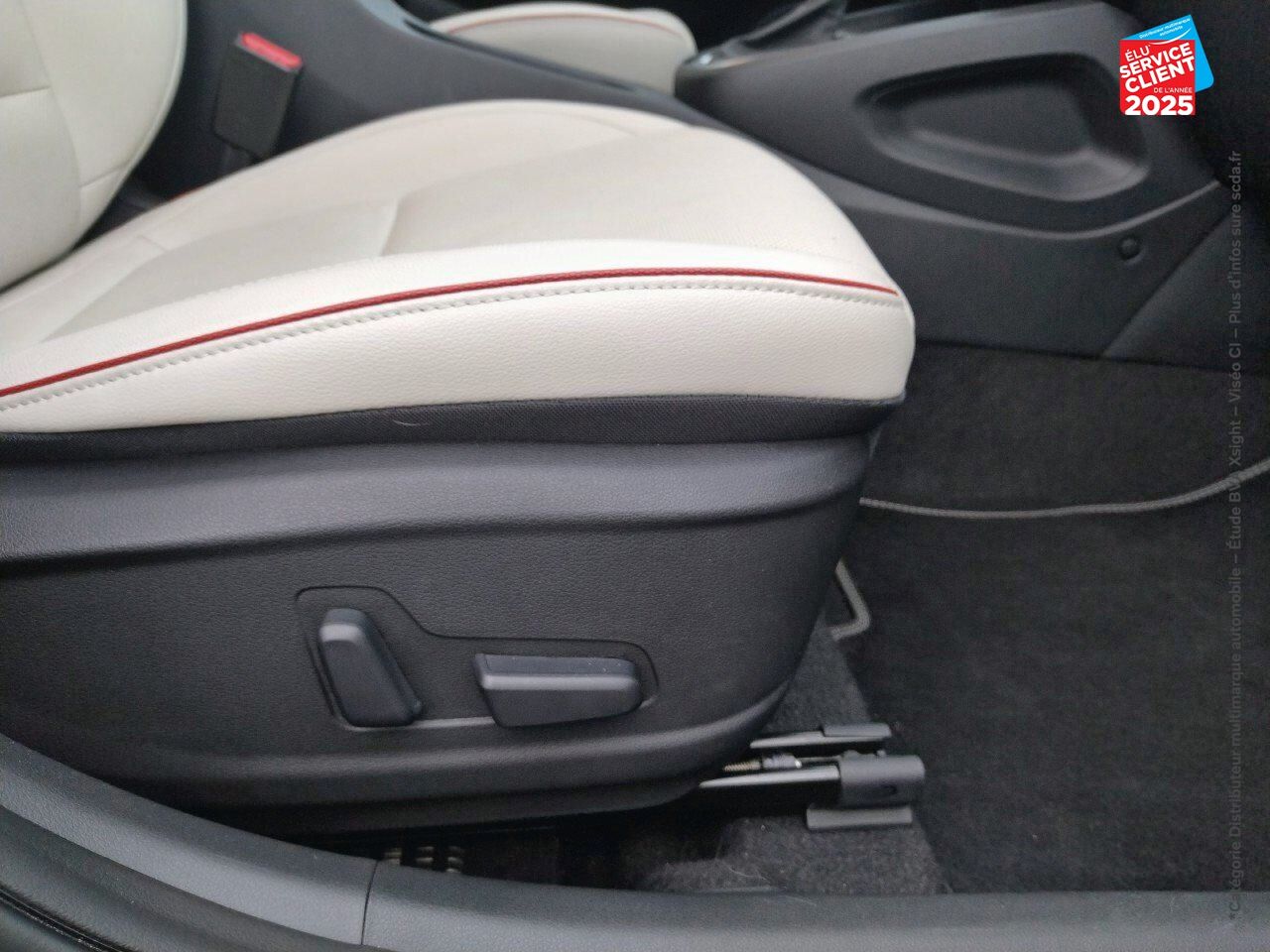 Véhicule d'occasion HYUNDAI KONA 1.6 CRDI 136CH HYBRID 48V EXECUTIVE DCT-7 chez Renault Saint-Louis