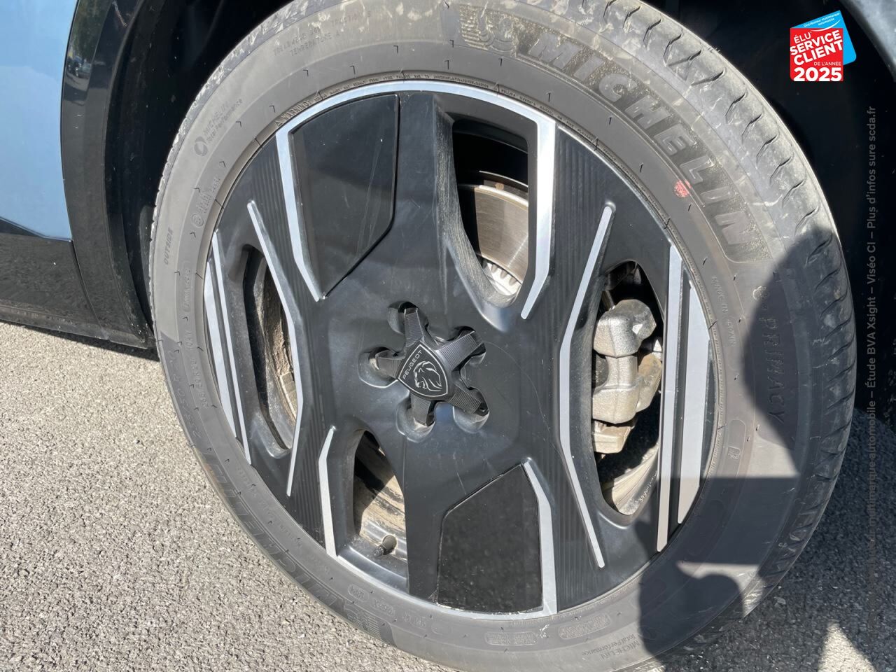 Véhicule d'occasion PEUGEOT 5008 ELECTRIQUE 210CH BATTERIE 73 KWH GT chez Renault Colmar