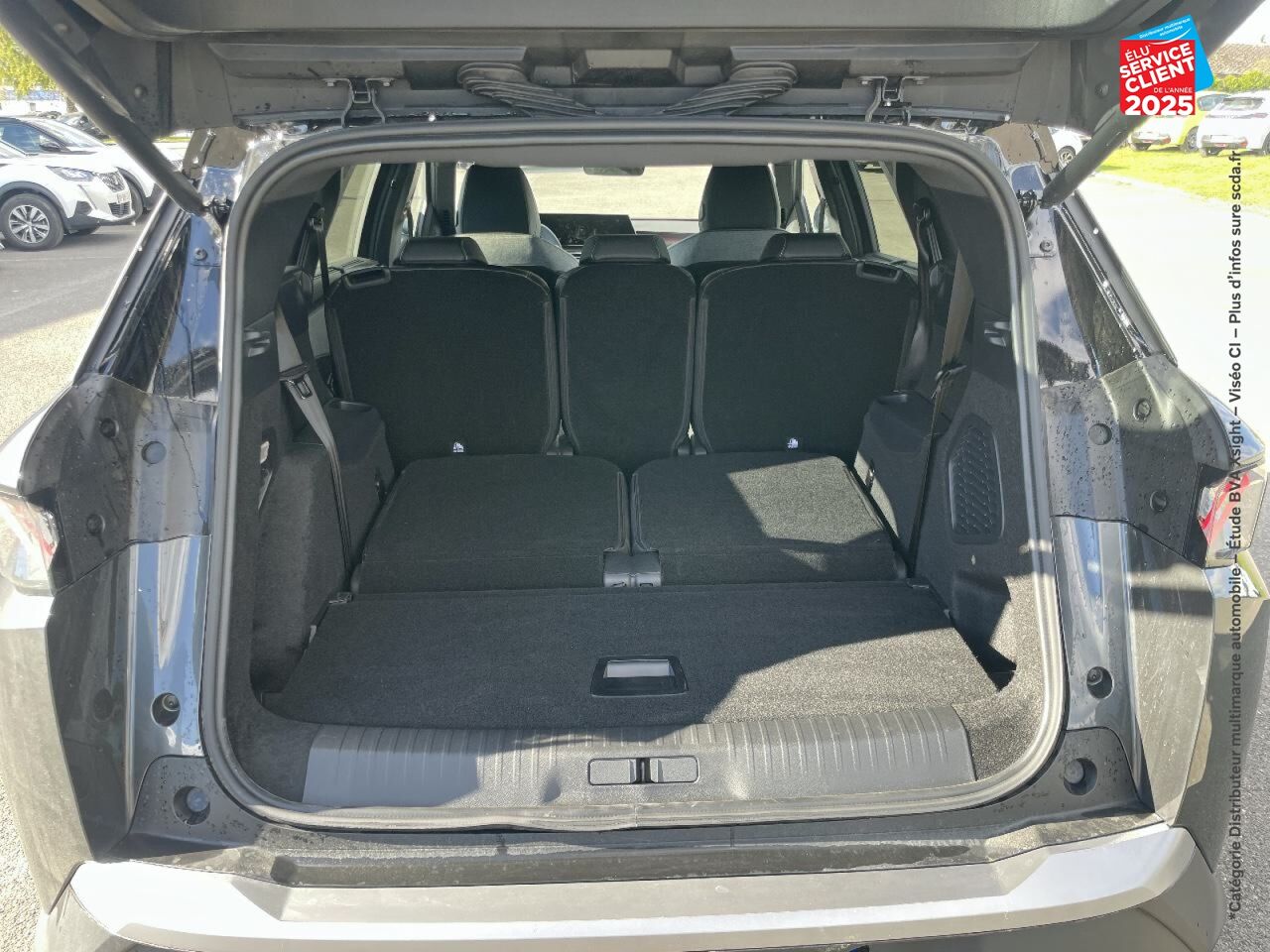 Véhicule d'occasion PEUGEOT 5008 HYBRID 136CH GT E-DCS6 chez Renault Saint-Louis