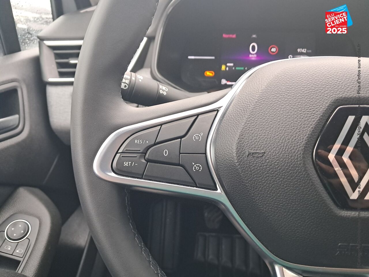 Véhicule d'occasion RENAULT CLIO 1.0 ECO-G 100CH EVOLUTION - 24 chez Opel Metz