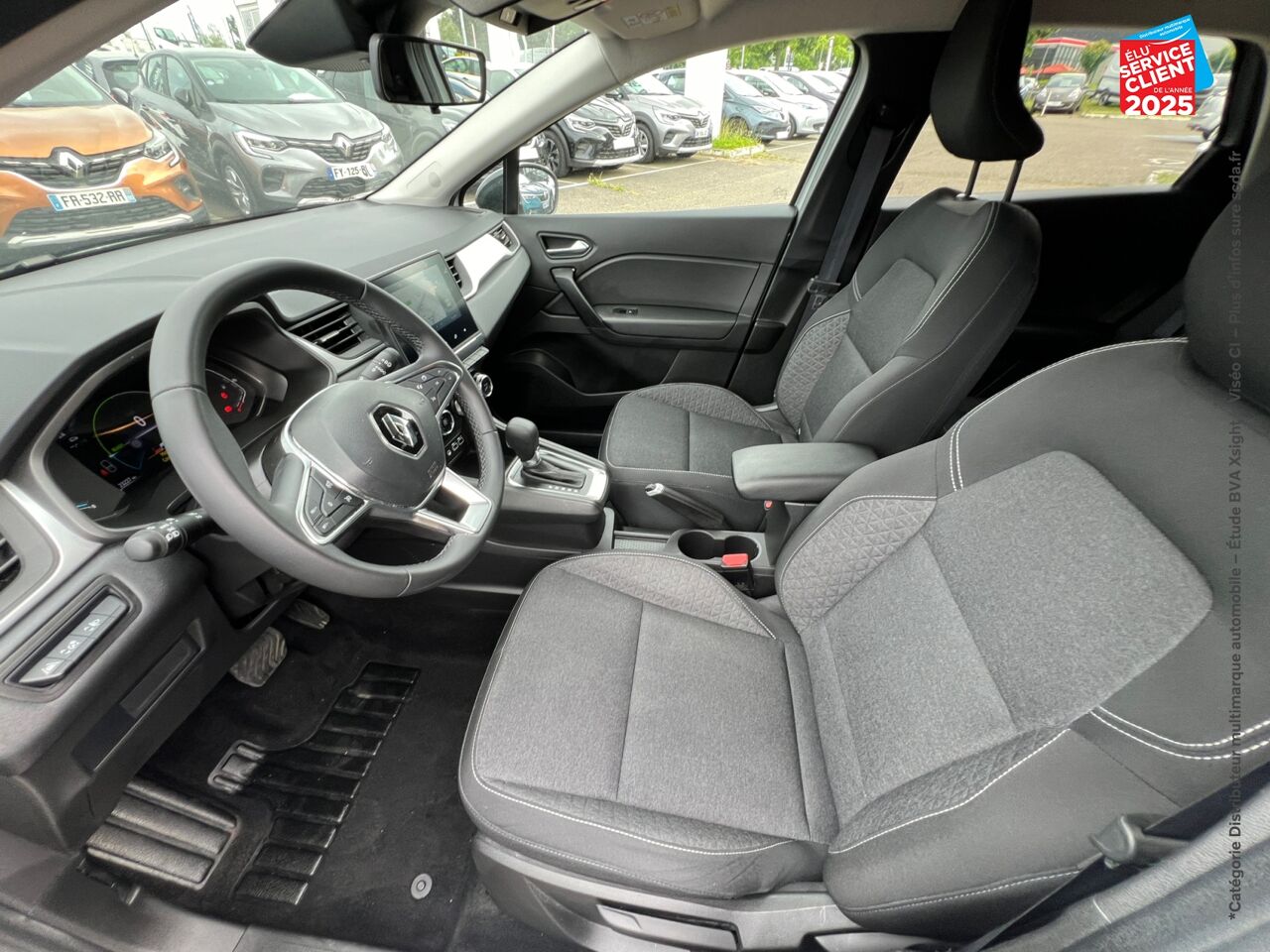 Véhicule d'occasion RENAULT CAPTUR 1.6 E-TECH HYBRIDE 145CH EVOLUTION GPS chez Hyundai Epernay