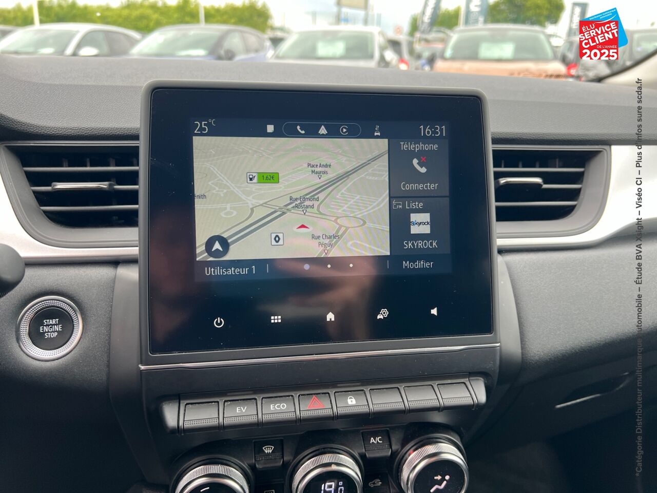 Véhicule d'occasion RENAULT CAPTUR 1.6 E-TECH HYBRIDE 145CH EVOLUTION GPS chez Hyundai Epernay