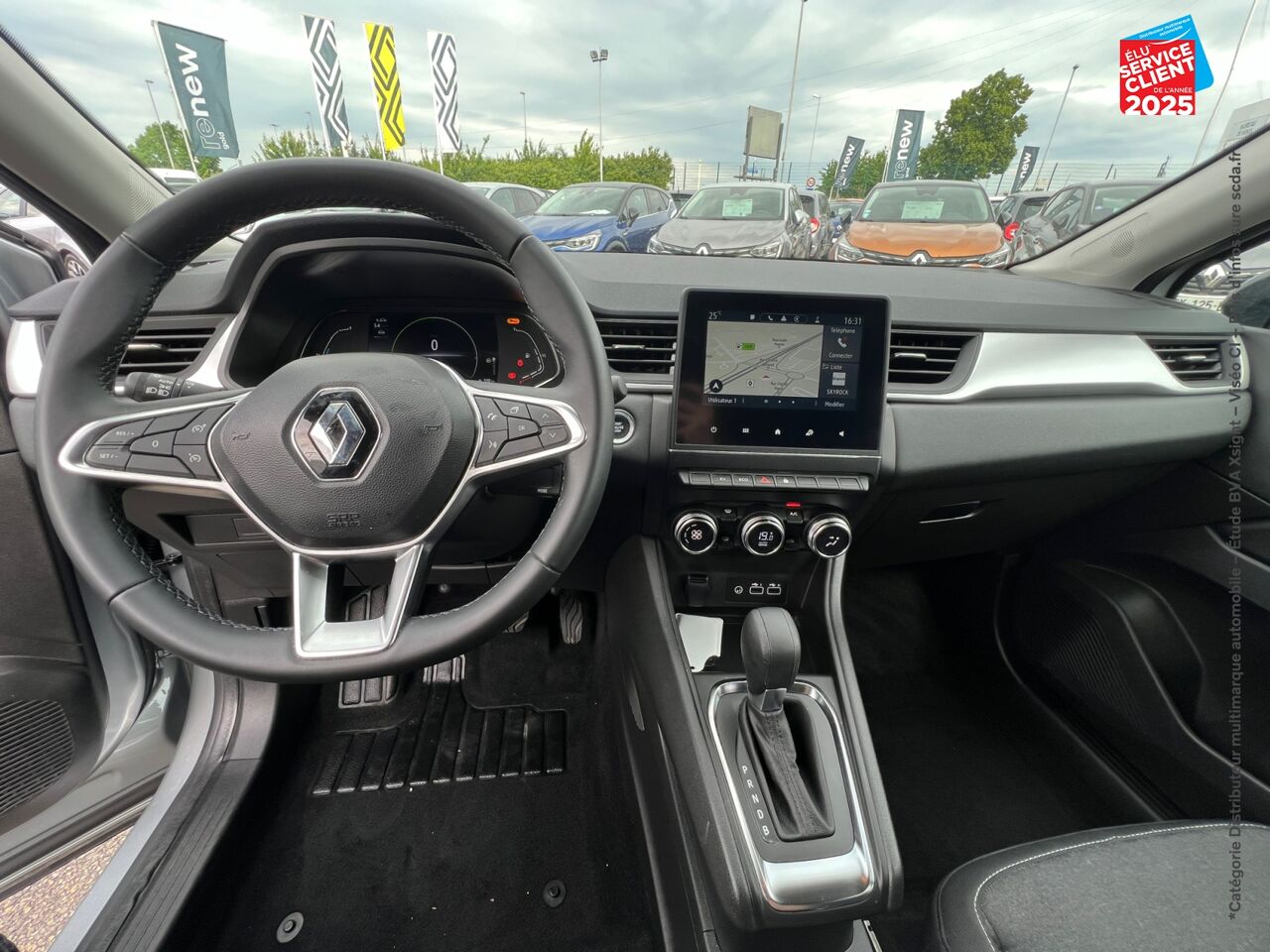 Véhicule d'occasion RENAULT CAPTUR 1.6 E-TECH HYBRIDE 145CH EVOLUTION GPS chez Hyundai Epernay