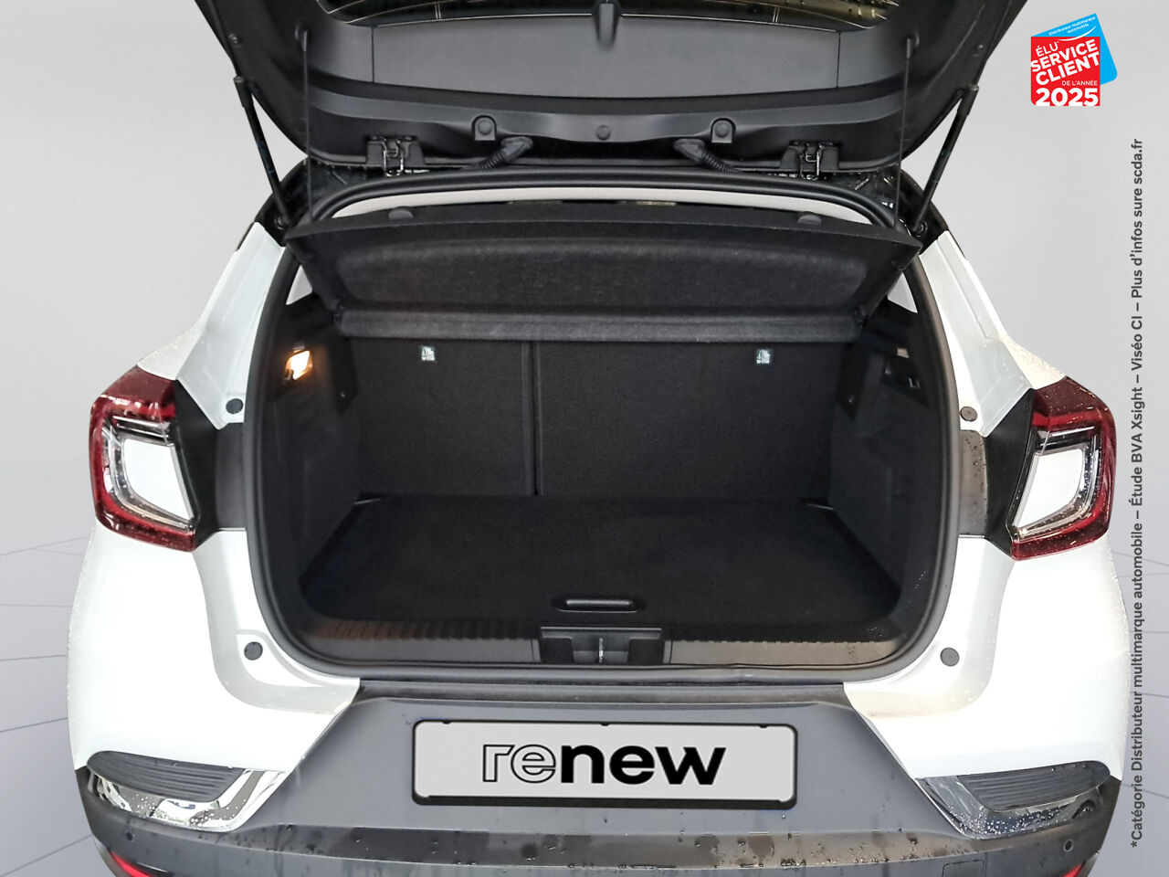 Véhicule d'occasion RENAULT CAPTUR 1.6 E-TECH HYBRIDE 145CH TECHNO chez Toyota Saint Dizier